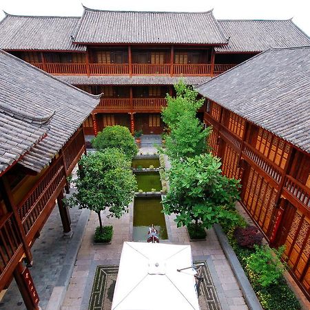 Lijiang Jinfu Hotel Exteriör bild