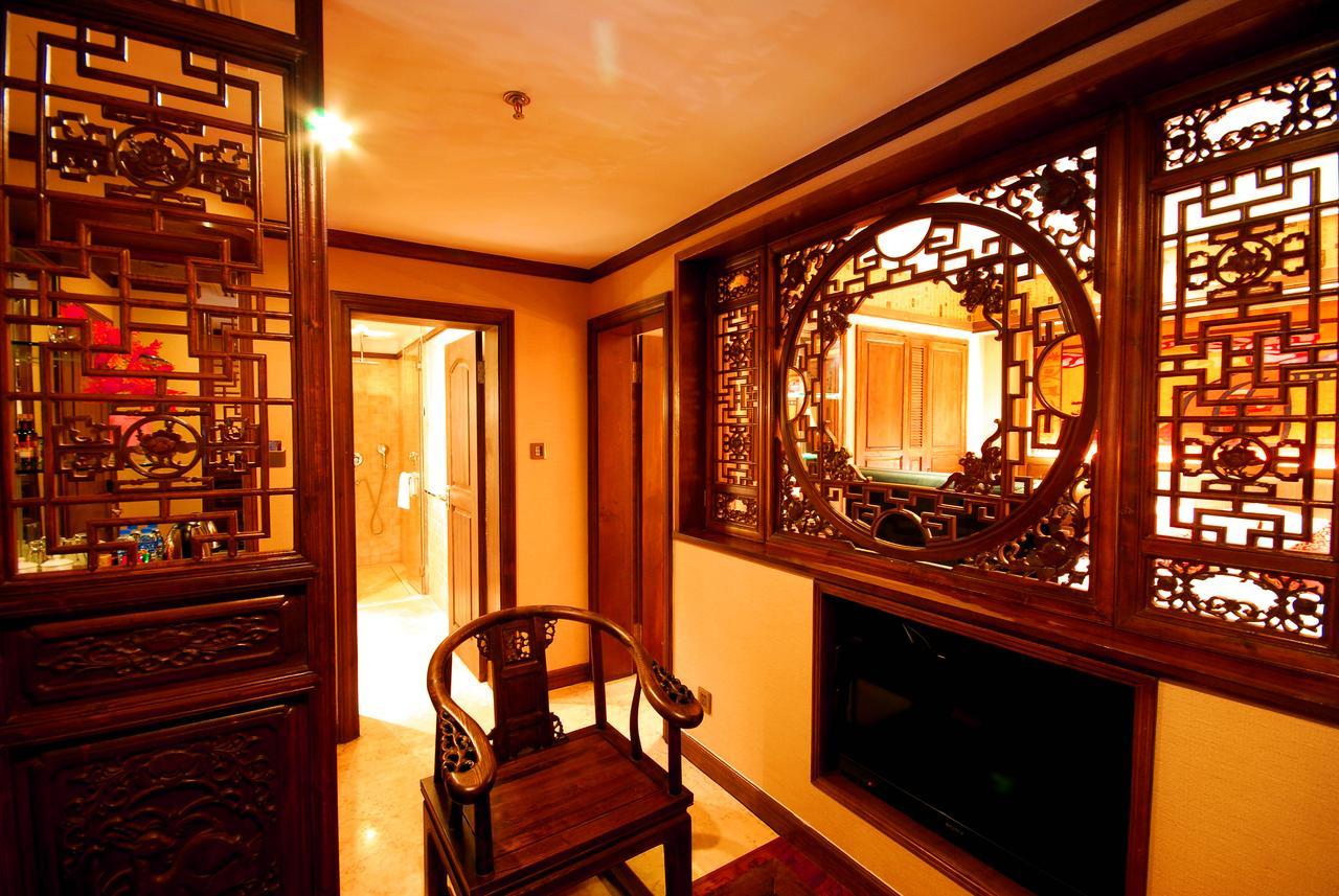 Lijiang Jinfu Hotel Exteriör bild