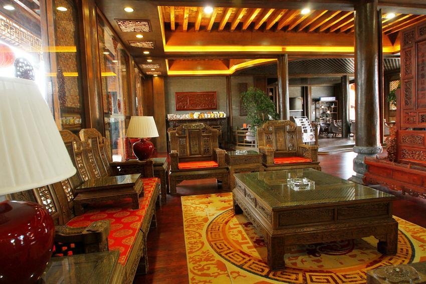 Lijiang Jinfu Hotel Exteriör bild