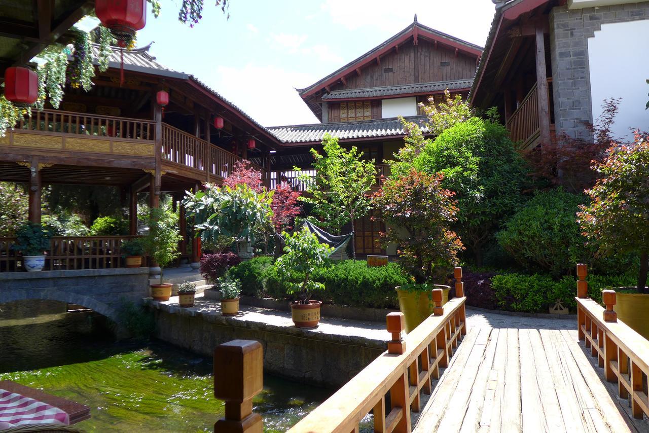 Lijiang Jinfu Hotel Exteriör bild