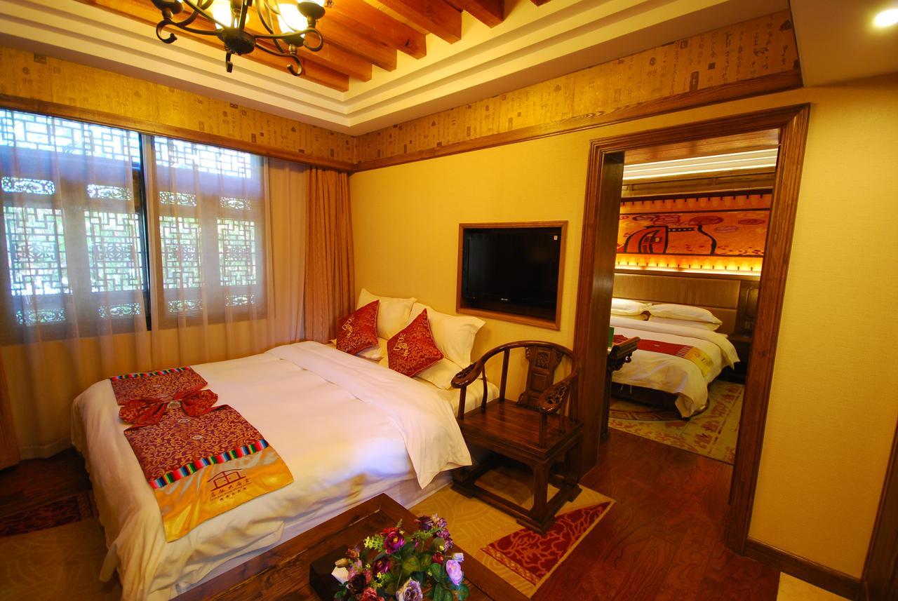 Lijiang Jinfu Hotel Exteriör bild