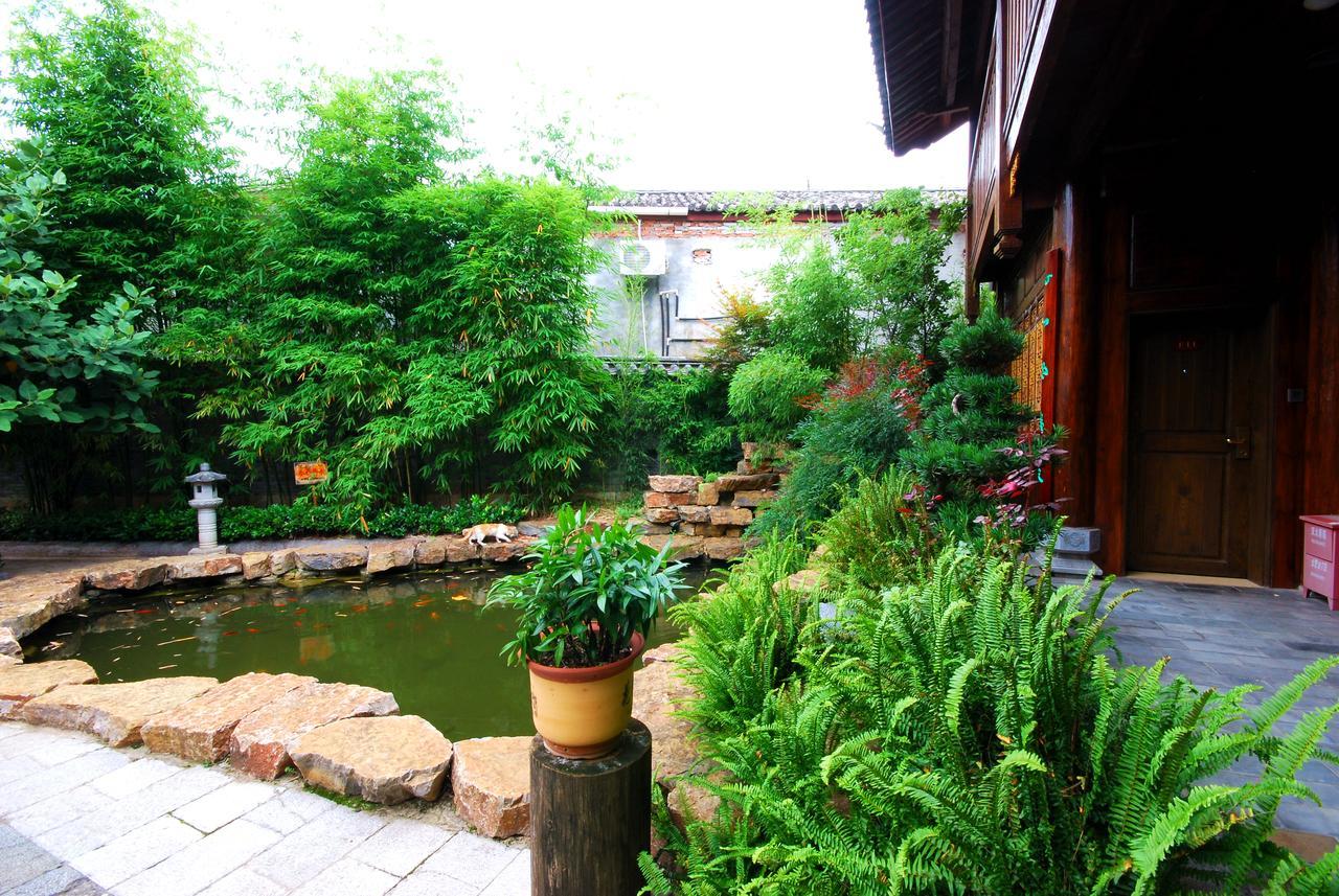 Lijiang Jinfu Hotel Exteriör bild