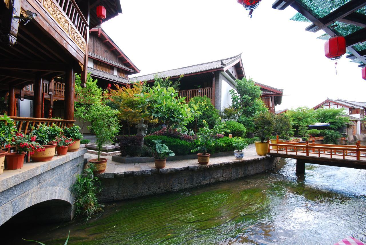 Lijiang Jinfu Hotel Exteriör bild