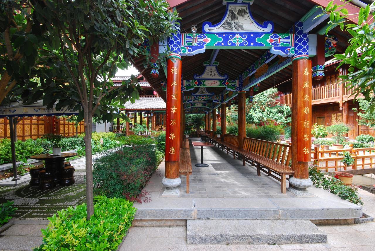 Lijiang Jinfu Hotel Exteriör bild