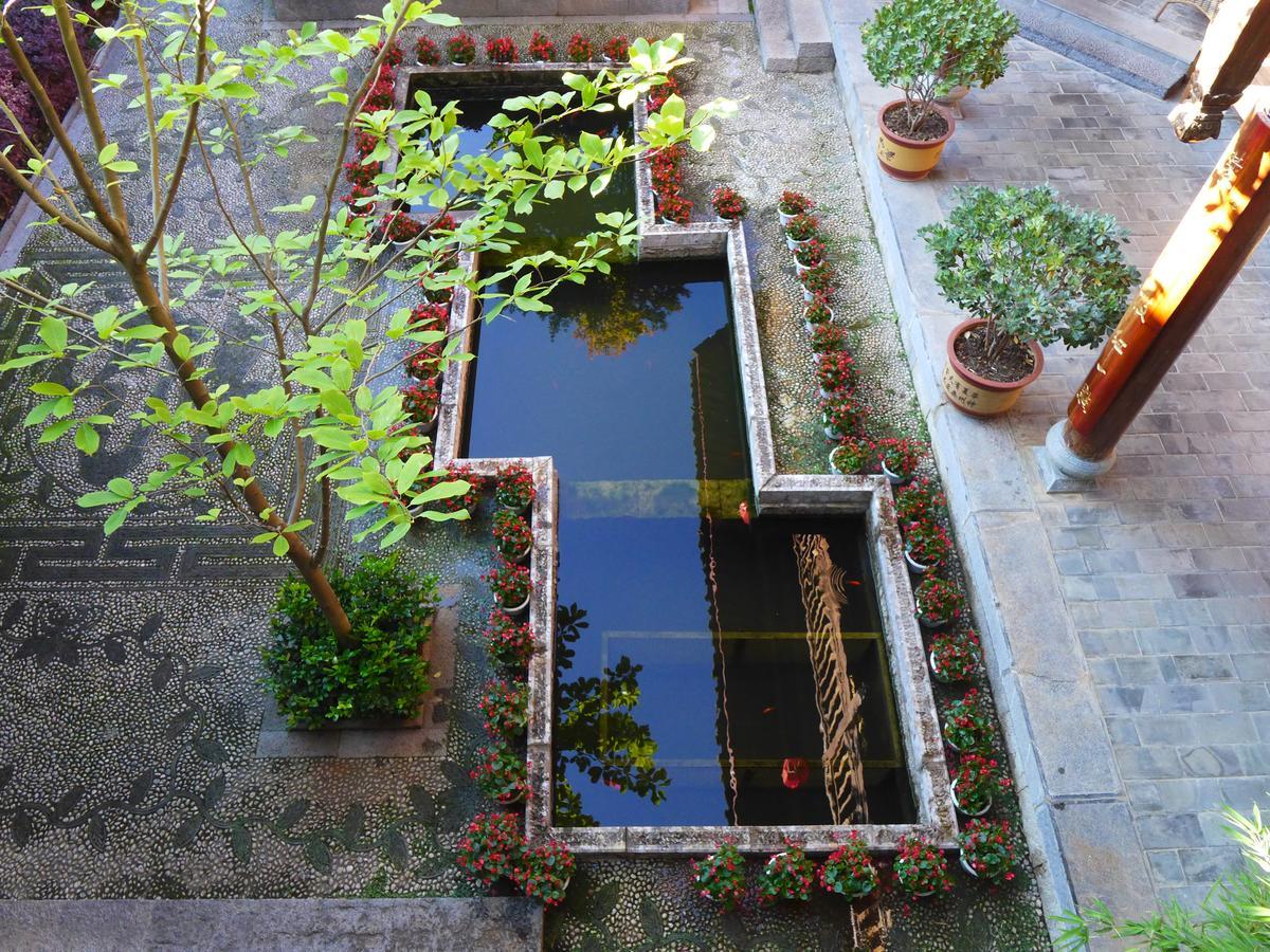 Lijiang Jinfu Hotel Exteriör bild